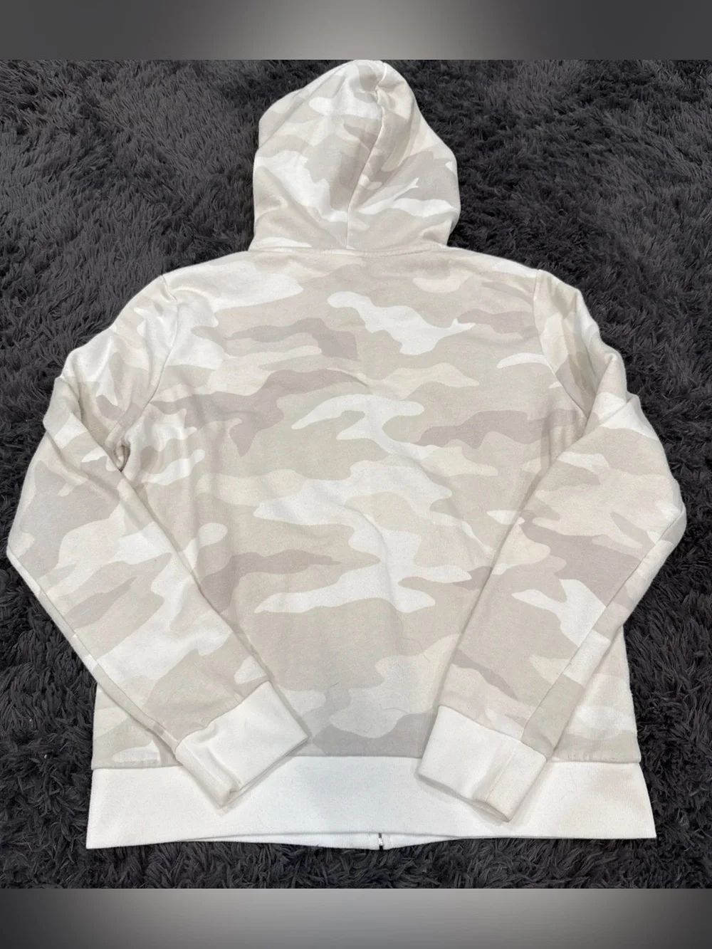 Victoria’s Secret LOVE PINK Gray and Beige Camo Zip Hoodie & Jogger Set - Picture 3 of 6